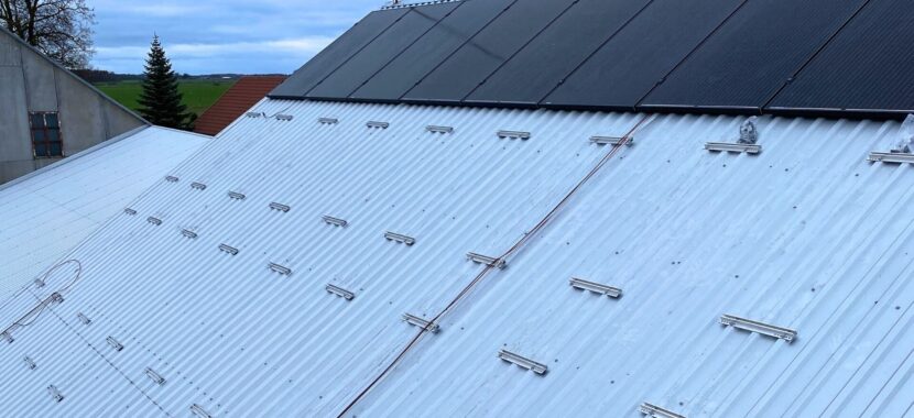 saulės modulių montavimas ant stogo